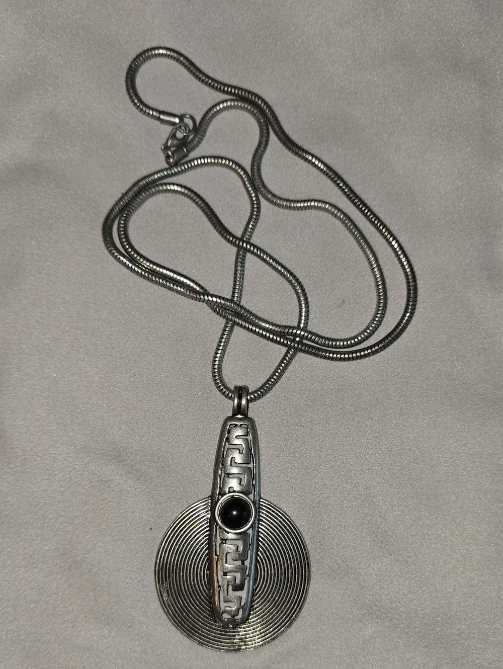 Southwestern Tribal Style Black Cabochon Concentric Disc Pendant Necklace